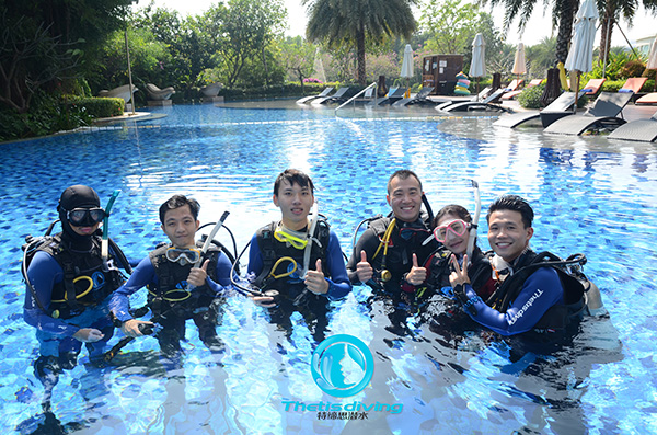 12/12正式上線！PADI 最新課程【休閑潛水員Resort Diver】 丨 一天拿證，潛遍全球